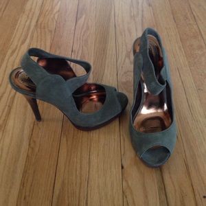 Nordstrom Platform Strappy Sandal in Suede 4 1/2" Heel in Olive Green Size 9M